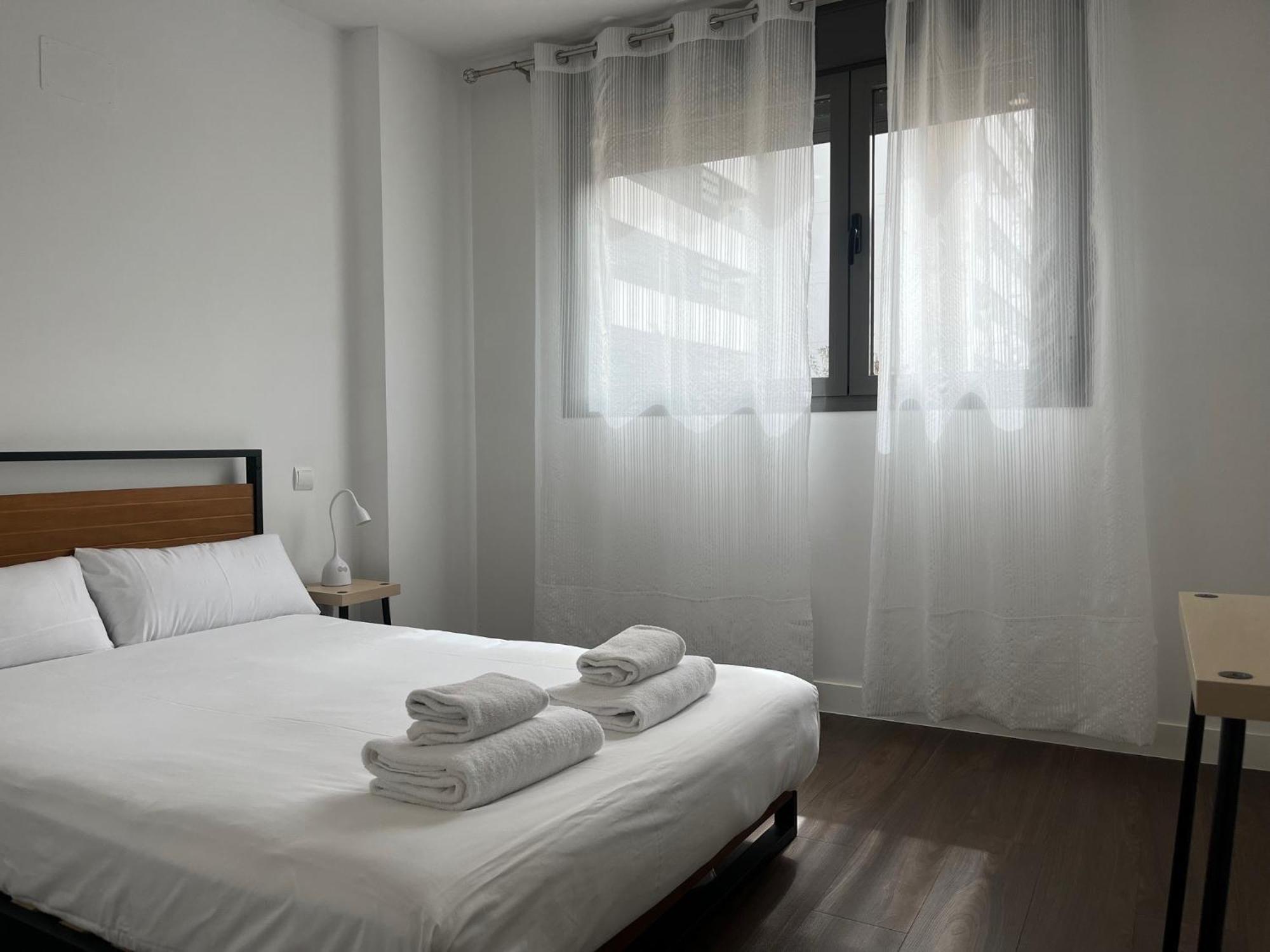 Valdebebas Con Garaje Gimnasio Y Piscina Appartement Madrid Buitenkant foto