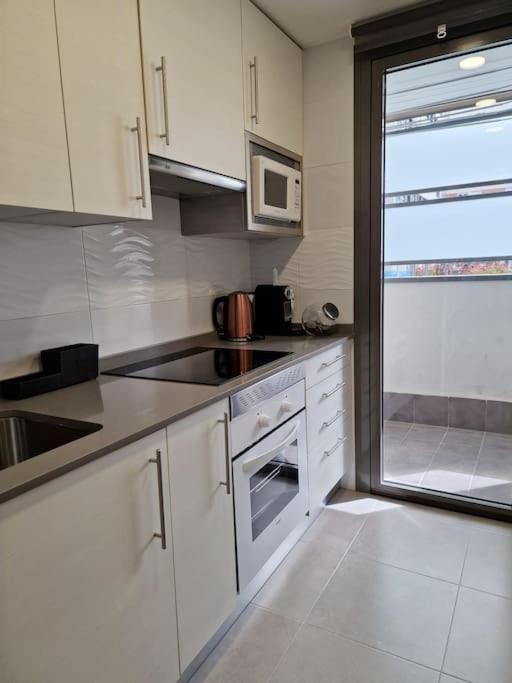 Valdebebas Con Garaje Gimnasio Y Piscina Appartement Madrid Buitenkant foto